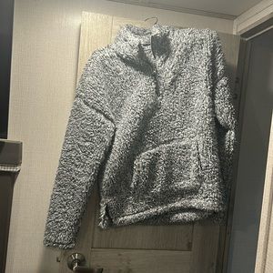 Como Vintage fuzzy quarter zip